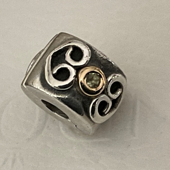 Pandora two tone clips with peridot stones - Picture 2 of 8